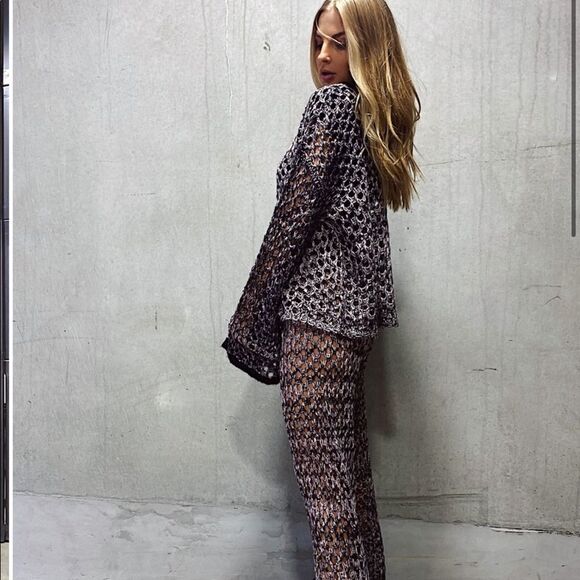 🌟! I.AM.GIA Oversized Knit Netted Sweater - Picture 6 of 9